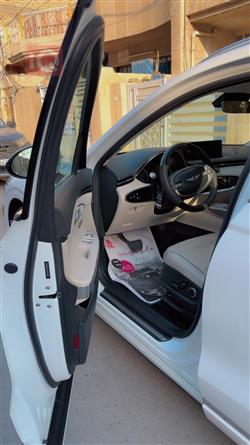 جنسس GV70